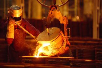 Antofagasta Minerals apunta a 700 mil toneladas de cobre en 2025 con reducción de costos gracias a mayor producción de oro y molibdeno