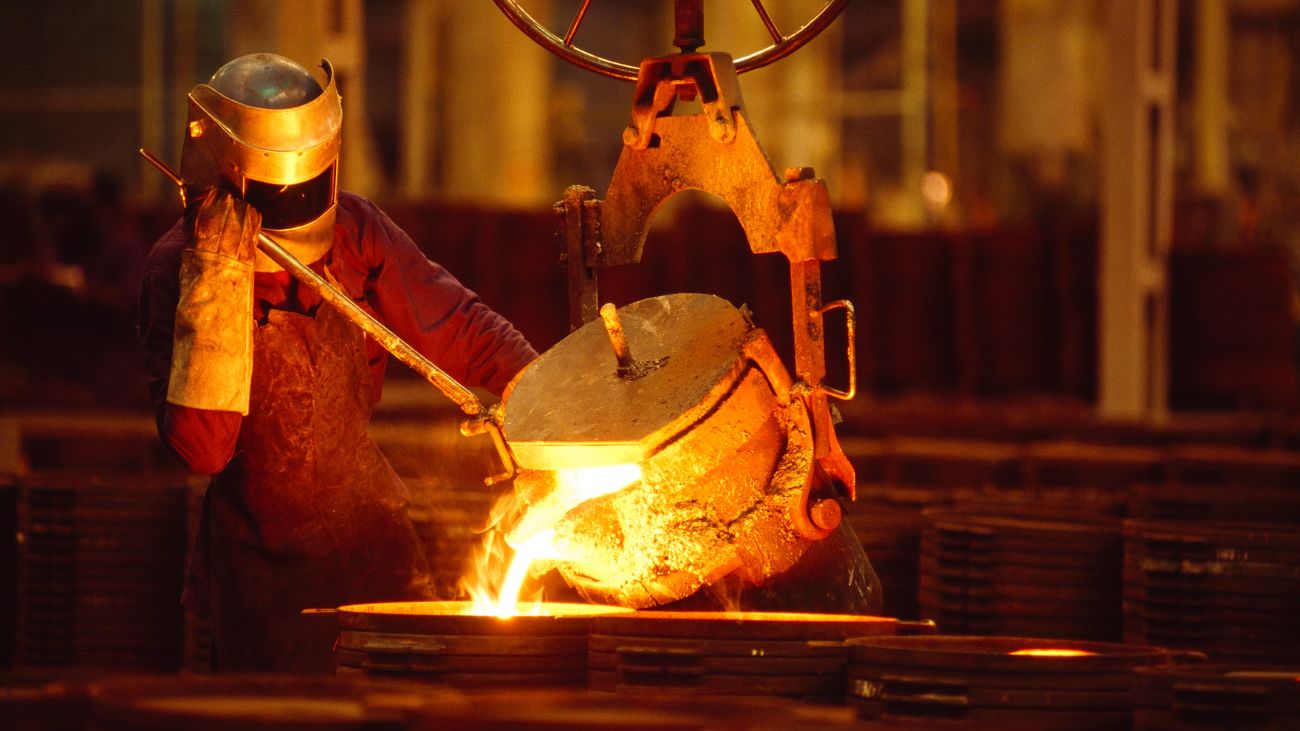 Antofagasta Minerals apunta a 700 mil toneladas de cobre en 2025 con reducción de costos gracias a mayor producción de oro y molibdeno