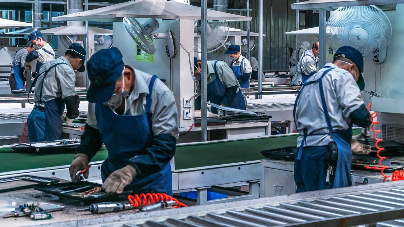 El auge exportador en China no frena los recortes de sueldos y el aumento de la presión sobre los trabajadores