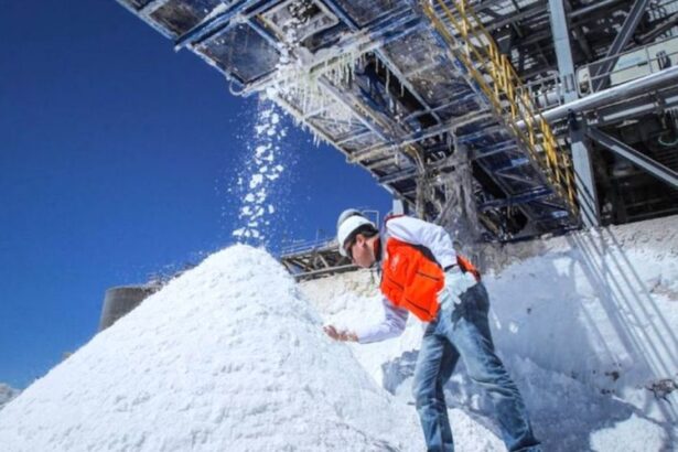 Aumento de precios del litio en China impacta en el mercado