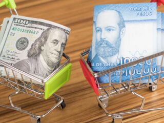 Dólar al alza en Chile por incertidumbre en EE. UU. tras feriado