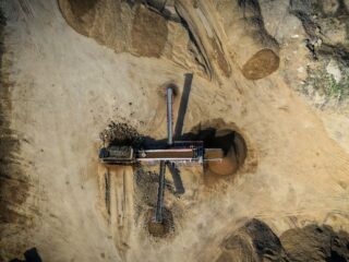 Barrick Mining en conversaciones finales para vender Mina Hemlo: Mercado de Oro en Auge