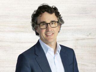 Simon Trott Ascenderá a Director Ejecutivo de Rio Tinto en Agosto 2025: Un Futuro Prometedor con Enfoque en Rendimiento y Alianzas Estratégicas