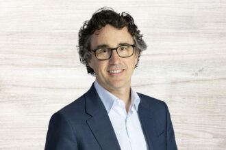 Simon Trott Ascenderá a Director Ejecutivo de Rio Tinto en Agosto 2025: Un Futuro Prometedor con Enfoque en Rendimiento y Alianzas Estratégicas