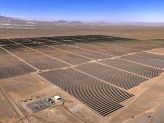 Presidenta de Perú inaugura Central Solar San Martín en Arequipa: la planta fotovoltaica más grande del país con 253 MW y una inversión de 179 millones USD