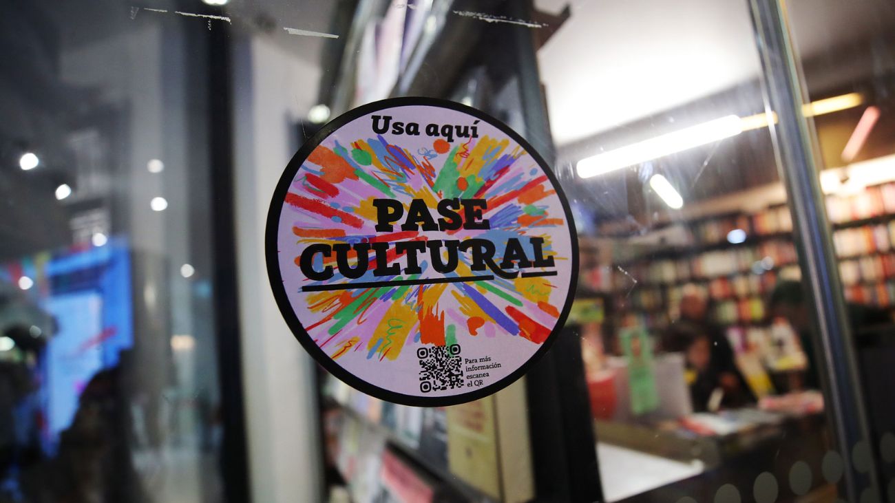 Gobierno de Chile implementa Pase Cultural de $50.000 para jóvenes y adultos mayores: Descubre cómo obtenerlo y disfrutar del arte y la cultura
