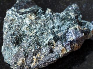 Molibdeno: El “oro gris” chileno que impulsa la alta tecnología global
