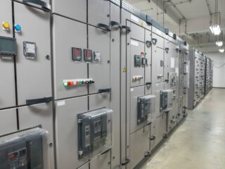 Hasta 100 mil dólares por hora: el costo de no anticiparse a una falla eléctrica