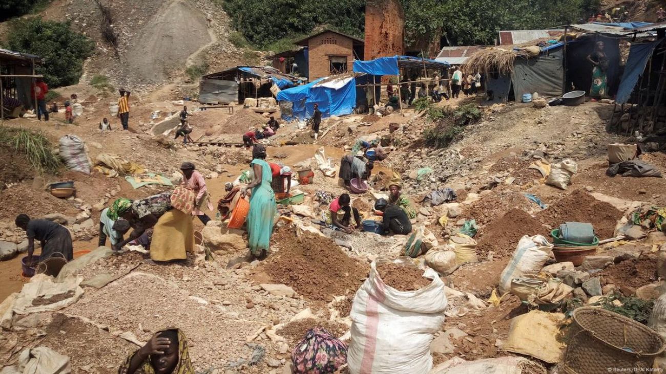 Intensa operación de rescate en mina de oro colapsada en Congo