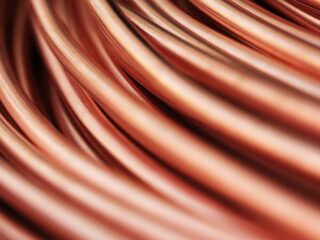 Chile eleva proyección de precio cobre pese a rezago en Collahuasi