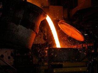 Fundiciones de cobre de Japón en conversaciones con las mineras mundiales sobre la tarifa de procesamiento