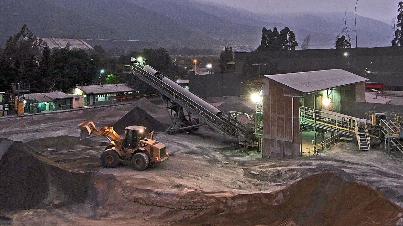 Formulan cinco cargos por incidente ambiental en Minera Las Cenizas