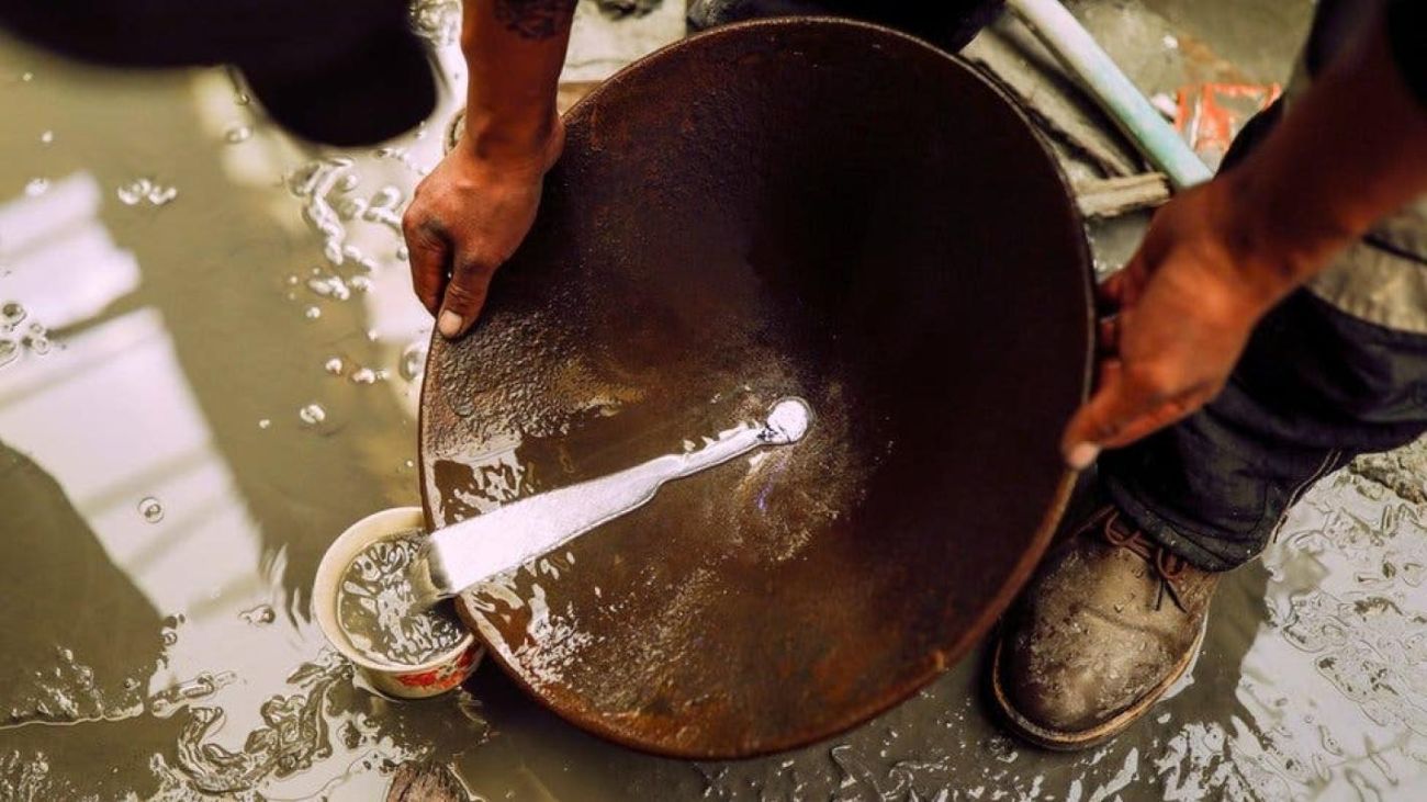 Desmantelan red de tráfico de mercurio para minería ilegal de oro