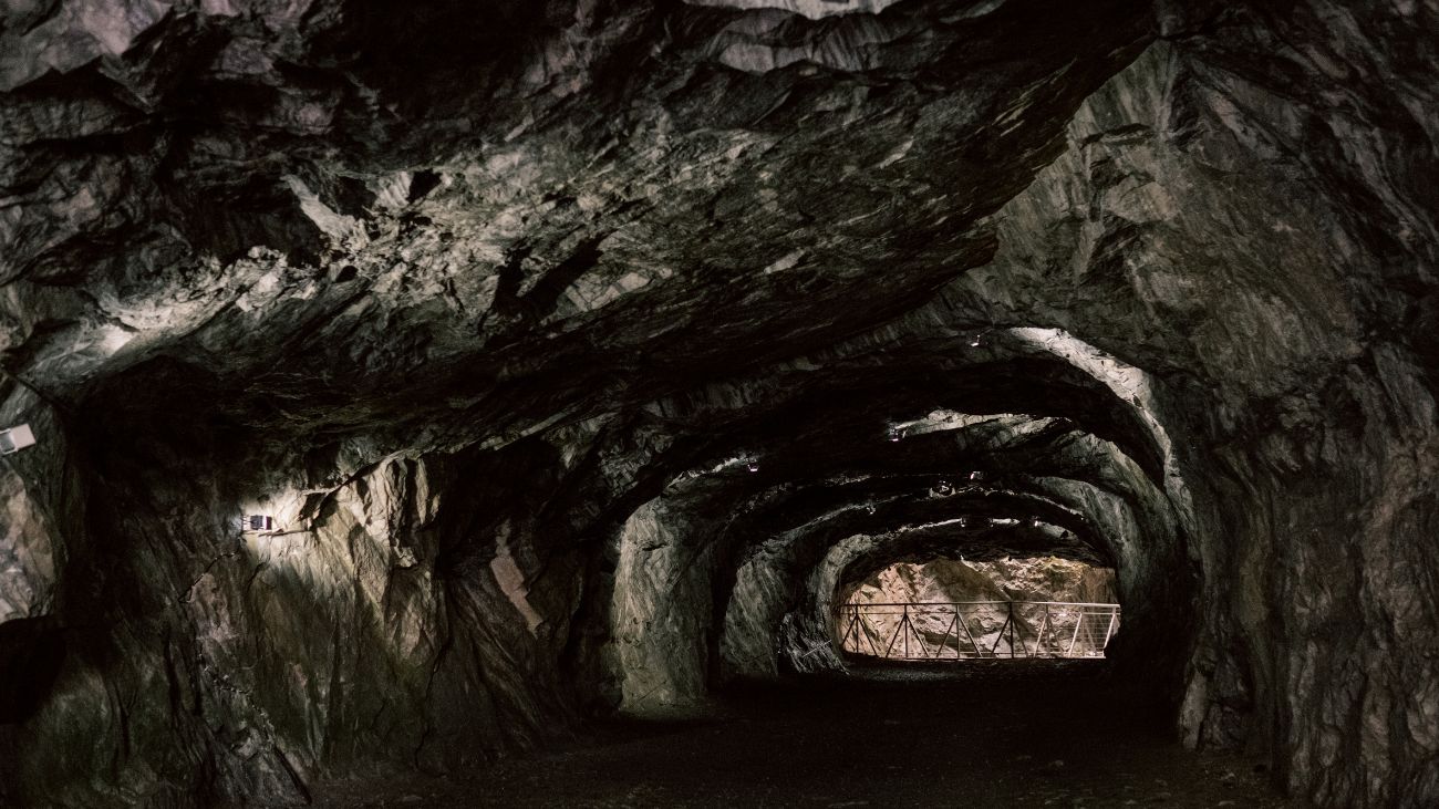 Estabilidad en Minería Subterránea: Claves para la Seguridad y Eficiencia