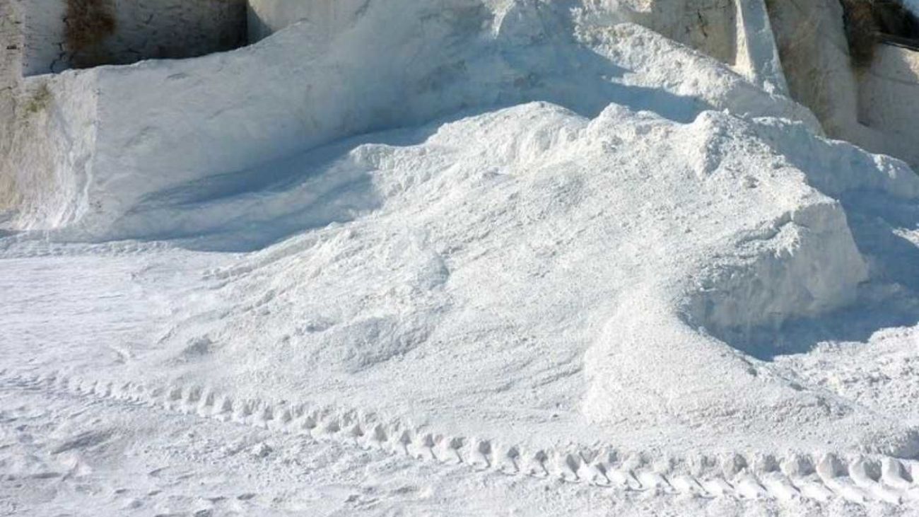 El desafío estratégico de la cal en Chile: impacto en la minería