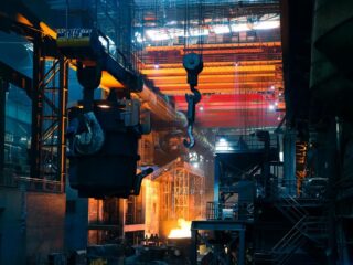 Platino se dispara y rescata a mineras sudafricanas, según CEO Valterra