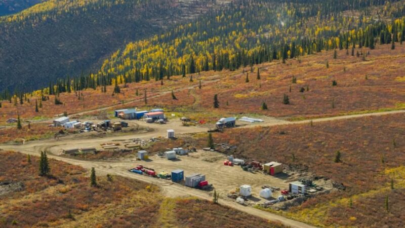 Venta de acciones de Kinross en proyecto White Gold en Yukon