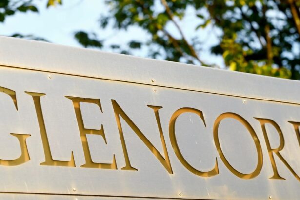 Glencore espera ahorro de mil millones y amplía beneficios de negociación