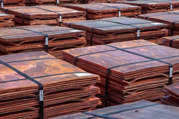 Chile celebra exclusión del cobre de aranceles estadounidenses con estrategia unificada