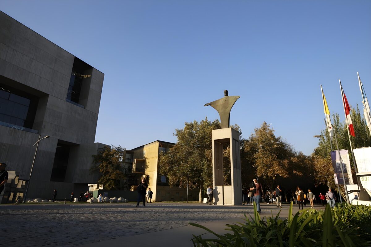 Universidad Católica refuerza cooperación académica con Bélgica durante Visita de Estado real