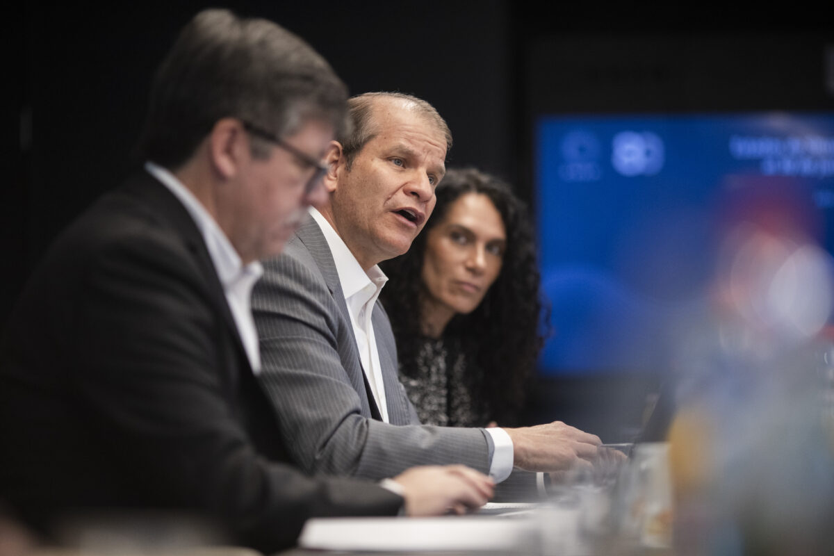 Enap logra en el primer semestre utilidades por US$318 millones Enap logra en el primer semestre utilidades por US$318 millones