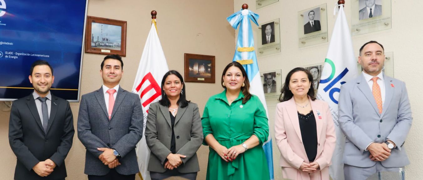 AME Chile realiza gira centroamericana junto a OLADE para impulsar redes de mujeres en energía