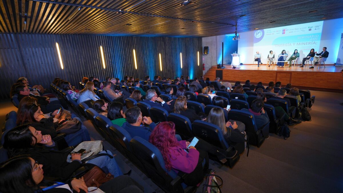 Energía y minería avanzan juntas: AME Chile articula encuentro intersectorial en Antofagasta con alta asistencia Energía y minería avanzan juntas: AME Chile articula encuentro intersectorial en Antofagasta con alta asistencia