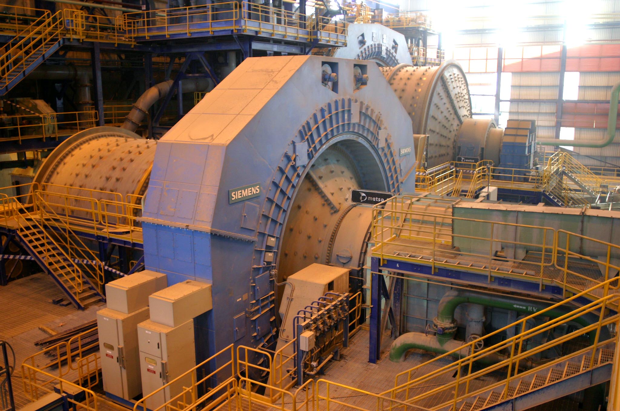 Nuevo incidente en El Teniente: trabajador resulta lesionado durante mantención en planta SAG 1