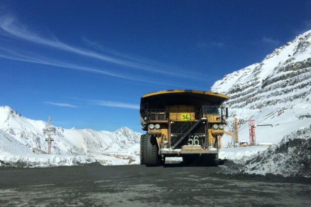 Antofagasta Minerals reduce costos y mejora eficiencia operativa en el primer semestre