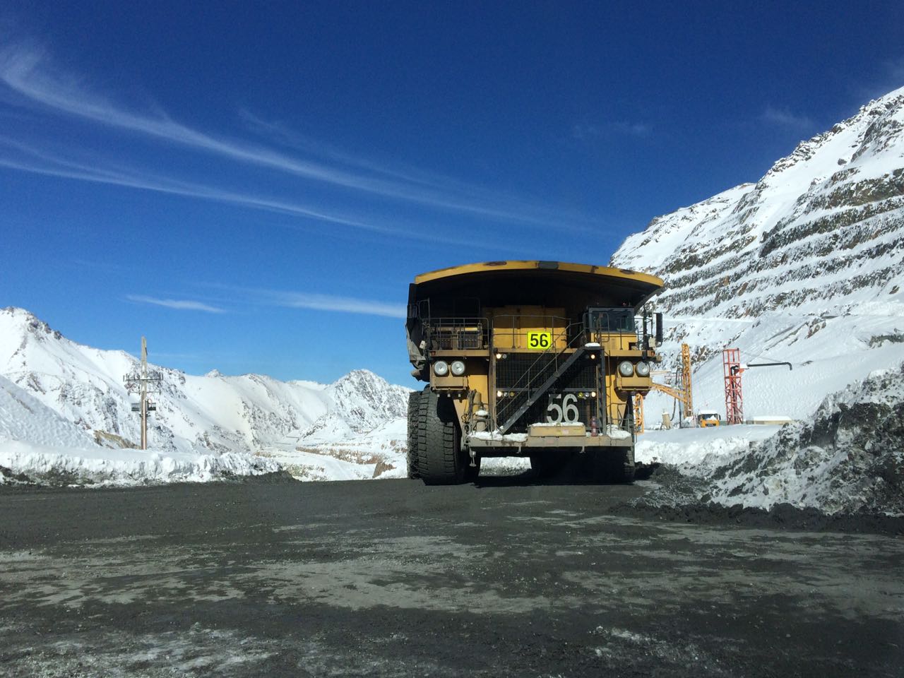 Antofagasta Minerals reduce costos y mejora eficiencia operativa en el primer semestre