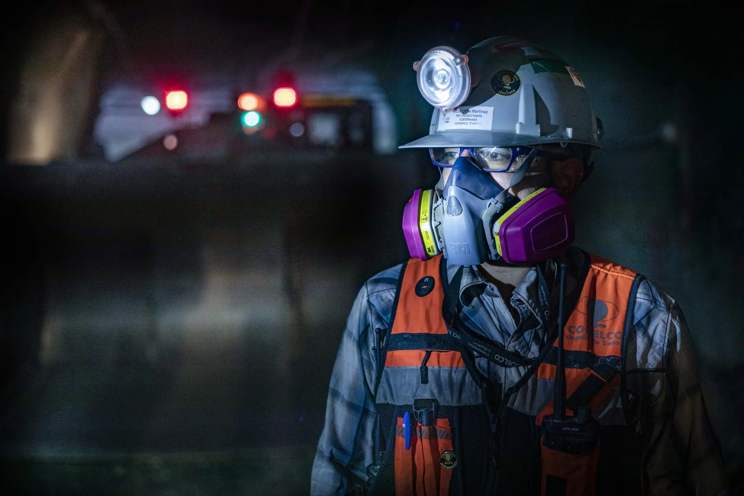 Codelco abre vacantes: postula a trabajos en la minería con sueldos desde $1.5 millones