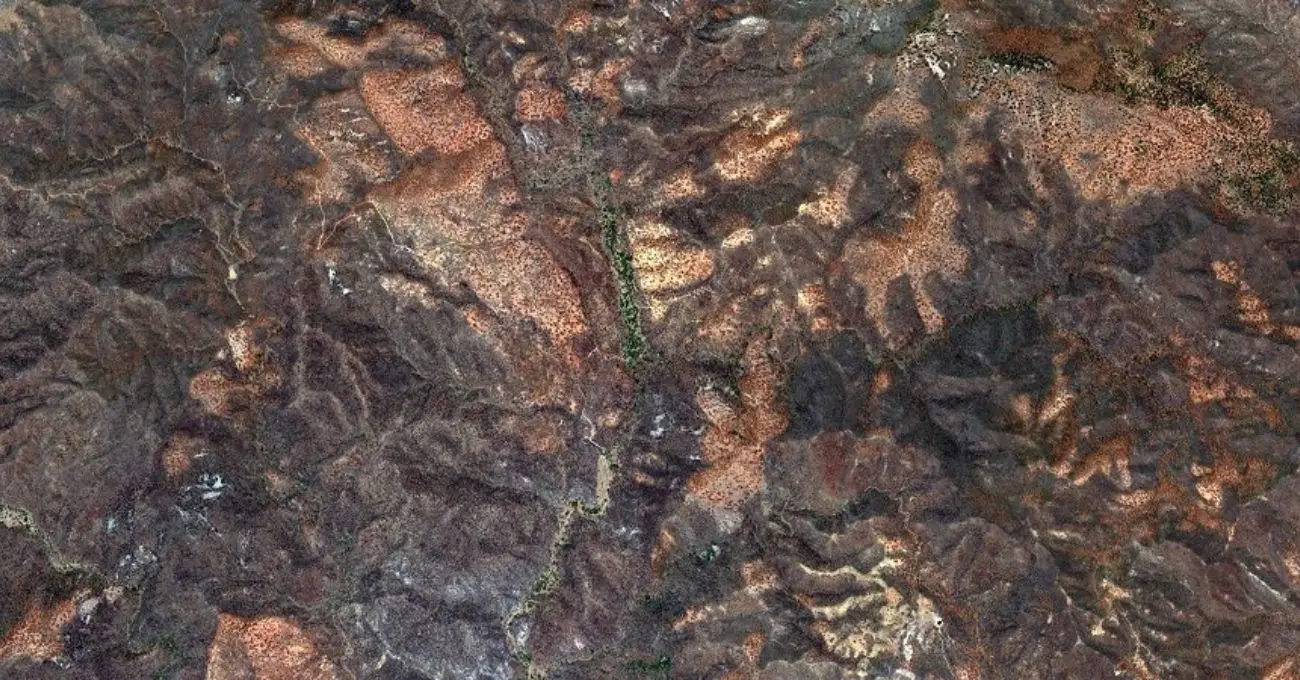 Aztec Minerals perfora 253 gpt de plata y 2,26 gpt de oro (456,6 gpt de AgEq) en 6,08 m en 53 gpt de Ag y 0,41 gpt de Au (89,7 gpt de AgEq) en 50,3 m; Agrega un segundo equipo de perforación dirigido a la posible mineralización de CRD en el Proyecto Tombstone