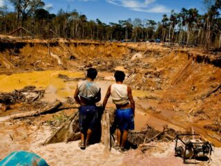 Perú y Colombia: epicentros de la minería ilegal de oro en Latinoamérica