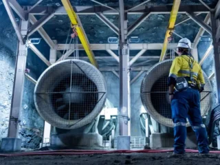 Newmont anuncia recortes de empleo en su proyecto minero en Argentina.