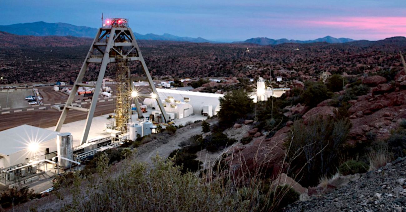 Trump arremete contra corte por detener proyecto de cobre en Arizona.
