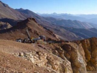Barrick Mining vende Proyecto Alturas en Chile por US$ 50 millones