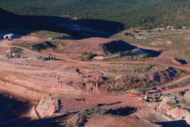 Nevada King Gold intercepta 0.83 g/t AuEq en 67 metros con 260m de paso en Silver Park; Mineralización ahora identificada en las 3 áreas de exploración regional primaria