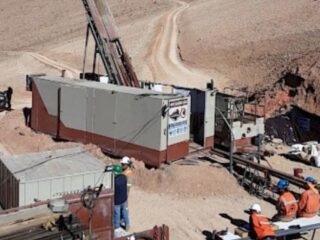 Torq Resources perfora 450 m de 0,51 g/t de oro y 0,155% de cobre en 652 m de 0,42 g/t de oro y 0,134% de cobre, marcando un tercer descubrimiento dentro del Proyecto de Oro y Cobre Santa Cecilia, Chile