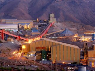 Codelco en acción: Apoyo a familias y actualización operativa en El Teniente