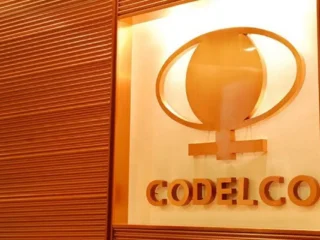 Codelco impulsa producción y aportes fiscales: desafíos en costos