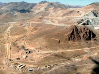 Barrick y Shandong Gold planean invertir en mina Veladero en Argentina