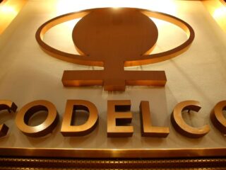 Pérdidas millonarias: Codelco enfrenta US$9 millones diarios por paralización en El Teniente.