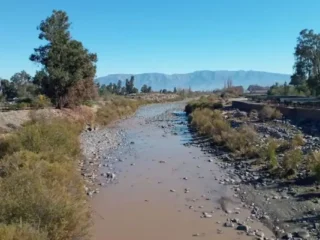 DGA impone multa a Anglo American Sur por extracción de agua