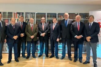 Exministros de Minería se unen en Sonami para fortalecer industria chilena