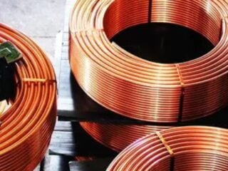 Aluminio y cobre estables ante incertidumbre geopolítica y monetaria