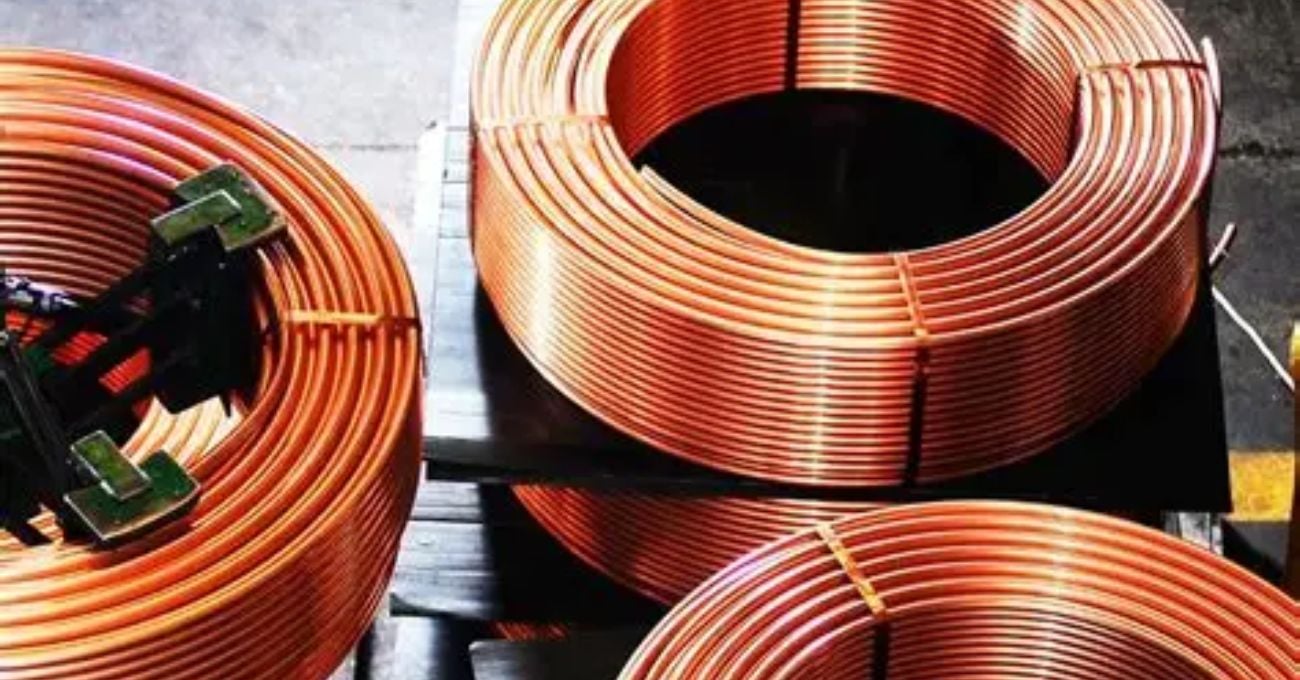 Aluminio y cobre estables ante incertidumbre geopolítica y monetaria