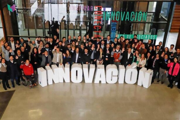 La UC impulsa la innovación y la conexión entre academia e industria social.
