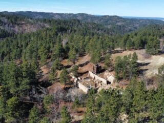 Lion Rock Resources informa los resultados de un estudio magnético de alta resolución y una inversión 3D en el proyecto Volney, Dakota del Sur