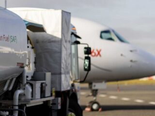 Producción de Combustible Sostenible revoluciona la aviación chilena con camelina.