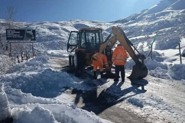 39 mineros atrapados por avalancha en mina AES: evacuarán en helicóptero